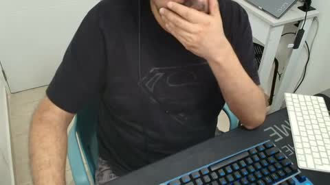Johnny online show from April 7, 12:10 pm