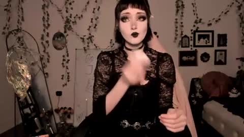 Ella online show from July 19, 2:57 am