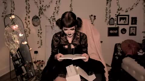 Ella online show from July 19, 4:03 am