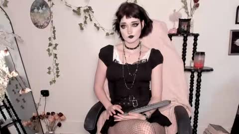 Ella online show from August 9, 12:55 am