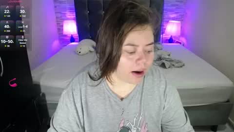 kira online show from August 27, 9:39 am