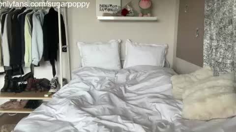 Poppy online show from July 15, 9:54 am