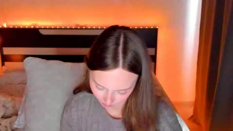 Lola online show from August 22, 2:07 am