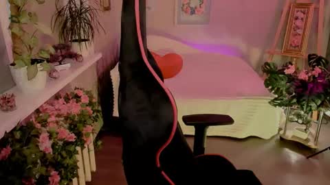 Vivien online show from July 24, 3:48 pm
