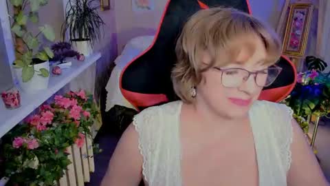 Vivien online show from July 25, 7:18 pm