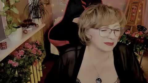 Vivien online show from July 26, 2:44 pm