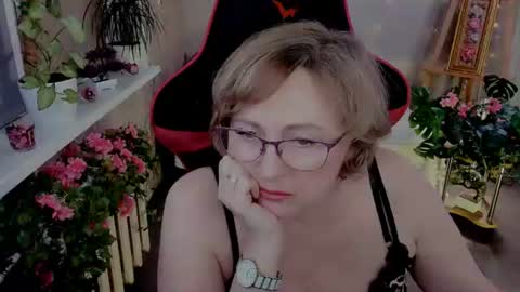 Vivien online show from July 27, 7:08 pm