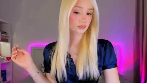 Alice online show from July 22, 3:36 pm