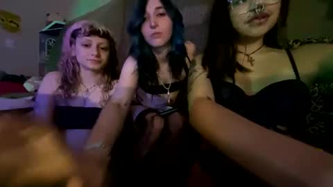 Suki online show from July 27, 9:37 am