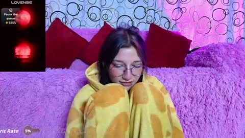 Suki online show from August 14, 11:25 am