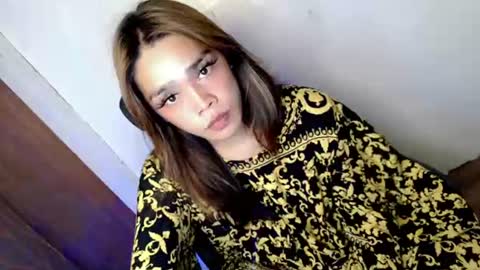 sultry_sirenxx online show from July 13, 4:02 pm
