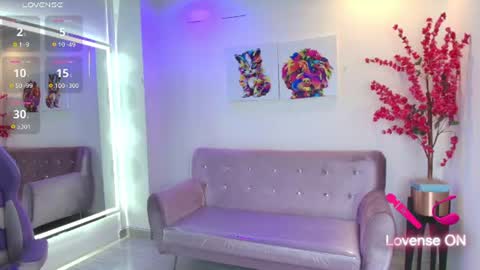 summer_miller online show from August 11, 11:34 am