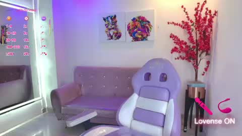 summer_miller online show from August 14, 1:48 pm