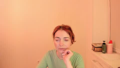 Summer Preston online show from August 7, 9:26 pm