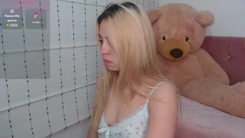 Fran online show from August 15, 2:37 am