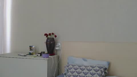 Olivia online show from June 15, 8:56 am