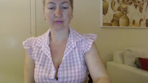 sunbrilliant online show from August 5, 5:11 pm