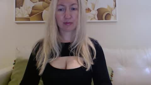 sunbrilliant online show from August 8, 5:24 pm