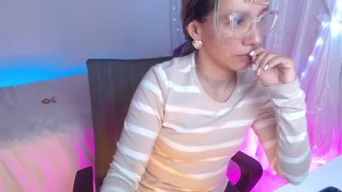 suncrystal online show from August 7, 1:49 am