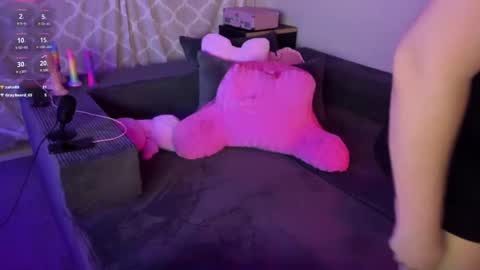 SundaeMoon69 online show from April 17, 2:07 am