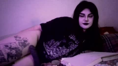 sundaygoth online show from August 6, 6:40 pm