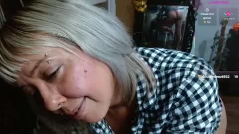 Sunni Knight online show from July 14, 2:38 am