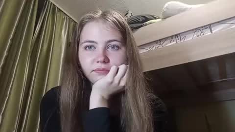 Mary online show from August 17, 5:40 pm