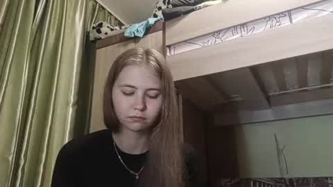 Mary online show from August 17, 6:46 pm