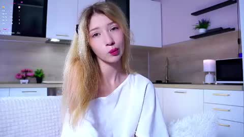Lily online show from August 1, 11:22 pm