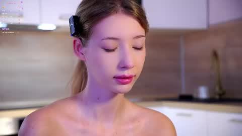 Lily online show from August 3, 12:17 am