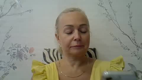 sunny_flight online show from August 13, 11:46 am