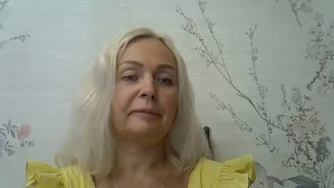 sunny_flight online show from August 13, 3:04 pm