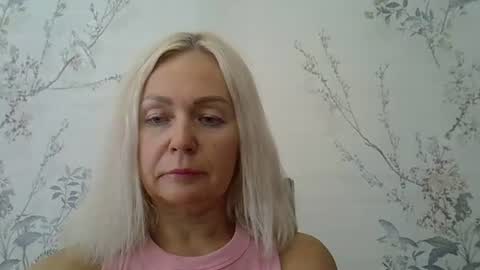 sunny_flight online show from August 14, 11:14 am