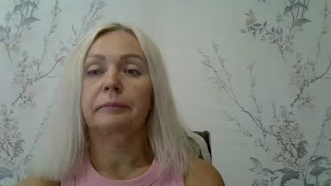 sunny_flight online show from August 14, 2:32 pm