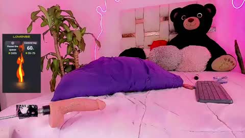 sunny_gil online show from April 13, 9:03 pm