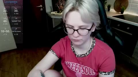 sunny mood online show from July 26, 9:47 am