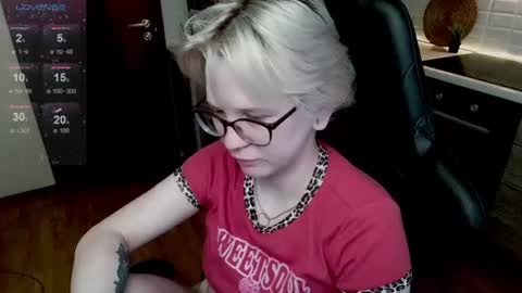 sunny mood online show from July 26, 10:53 am