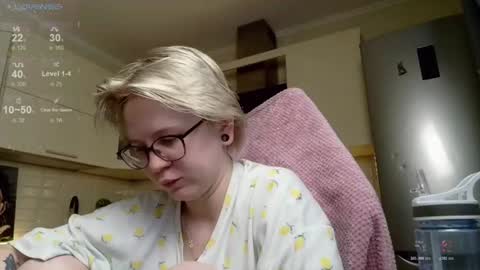 sunny mood online show from August 8, 9:09 am