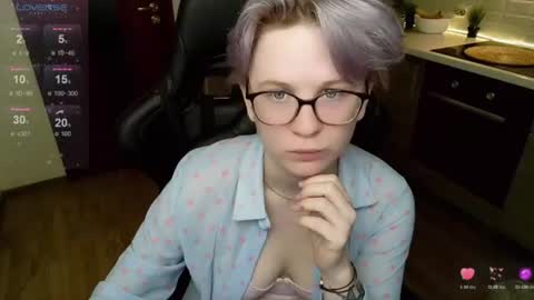 sunny mood online show from August 10, 8:49 am