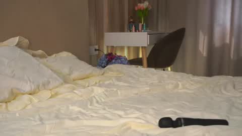 Christina online show from August 12, 7:54 am
