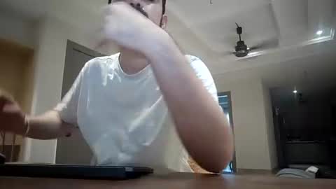 sunnyleonekafan69 online show from May 18, 1:22 pm
