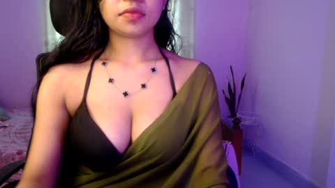 sunnylovess online show from August 10, 4:25 am