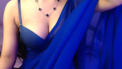 sunnylovess online show from August 11, 7:54 am