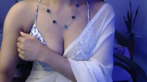 sunnylovess online show from August 14, 5:11 am