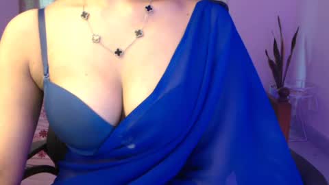 sunnylovess online show from August 15, 4:27 am