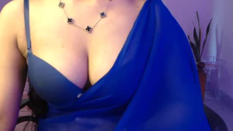 sunnylovess online show from August 15, 5:33 am