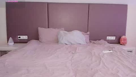Effie Beautiful girl and Sunsay lucky boy online show from August 15, 9:35 am