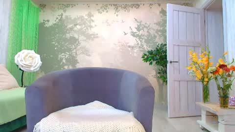 Eva  online show from August 3, 2:57 pm