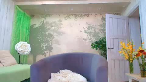 Eva  online show from August 3, 5:09 pm