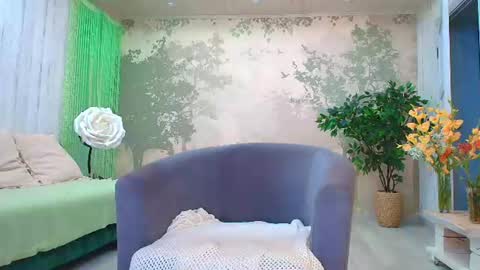 Eva  online show from August 4, 3:20 pm
